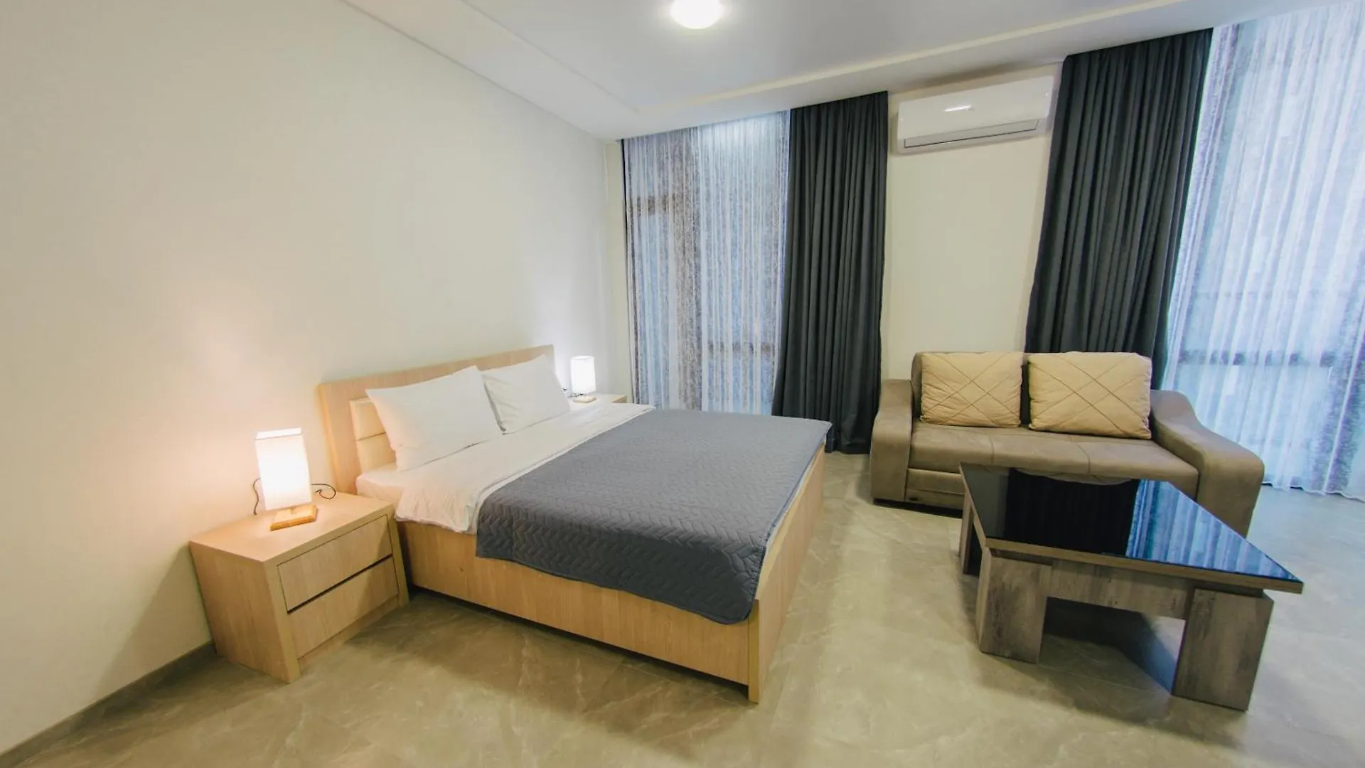 Dar Tower Apartments Batumi 0*,